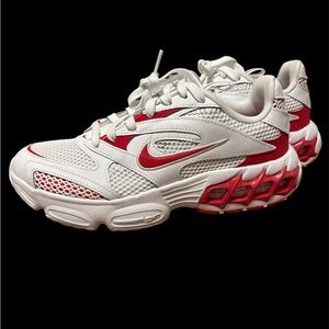 Nike Zoom Vomero 5 White and Red Mesh Cushion Sneakers Women’s Size: 8.5